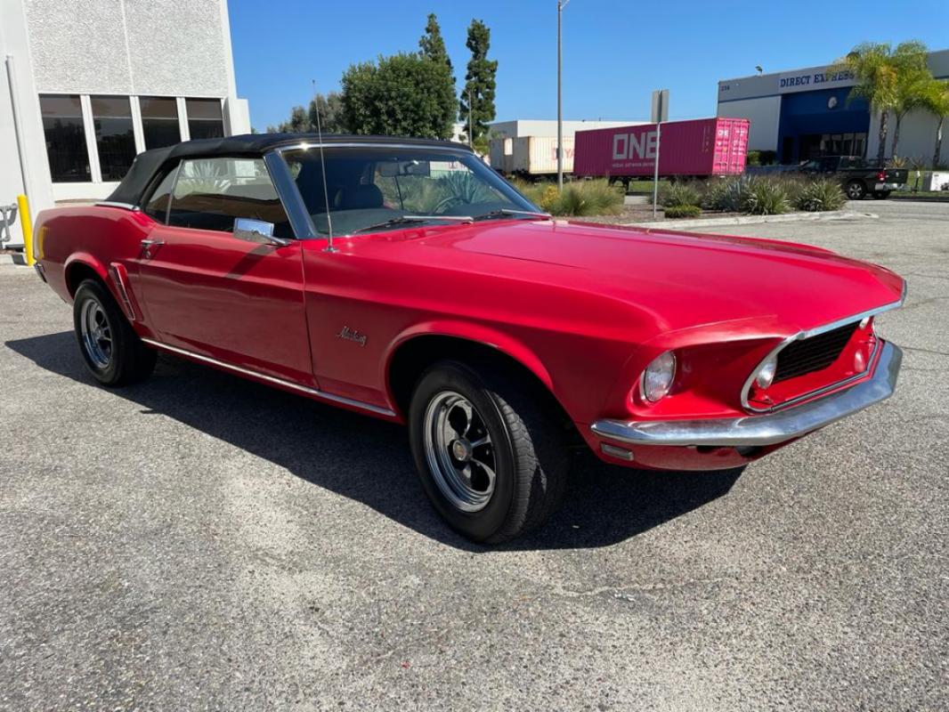 Ford Mustang - CABRIOLET 302 CI V8 ROUGE 69