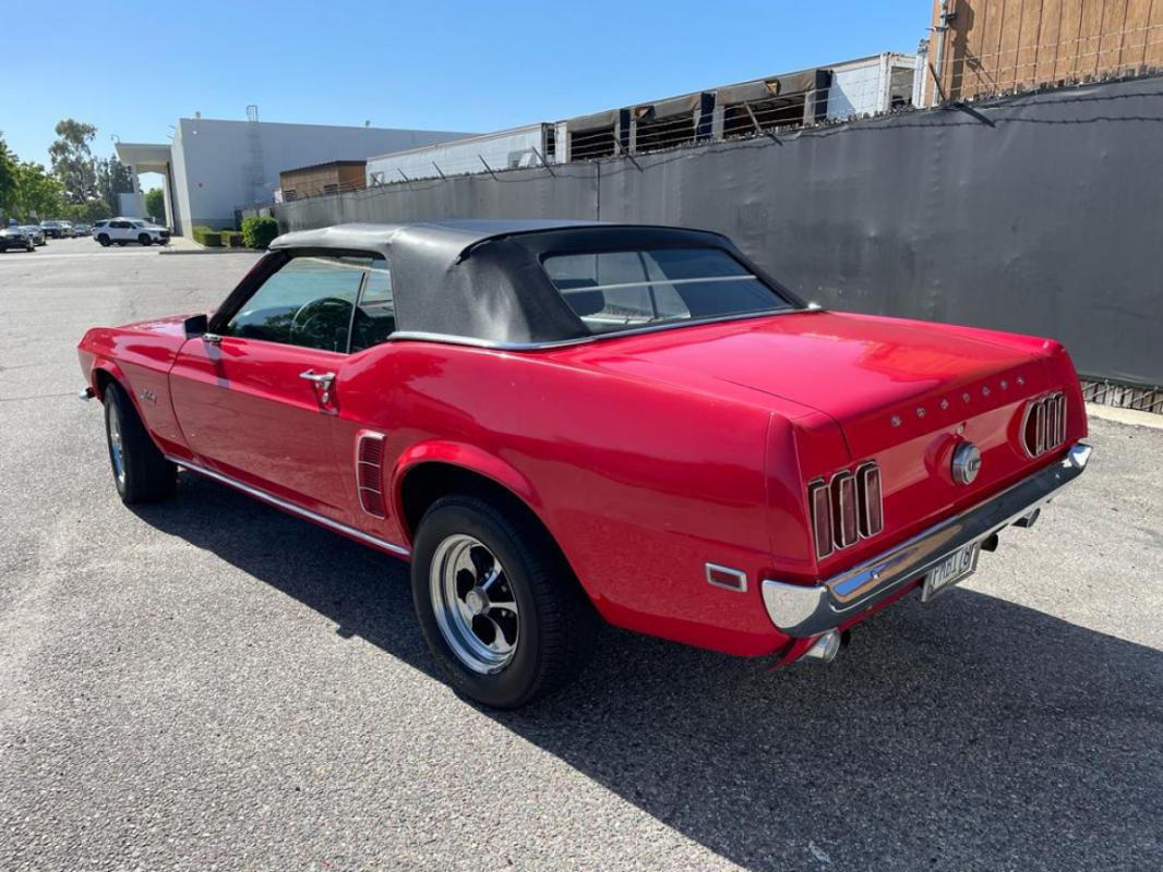 Ford Mustang - CABRIOLET 302 CI V8 ROUGE 69