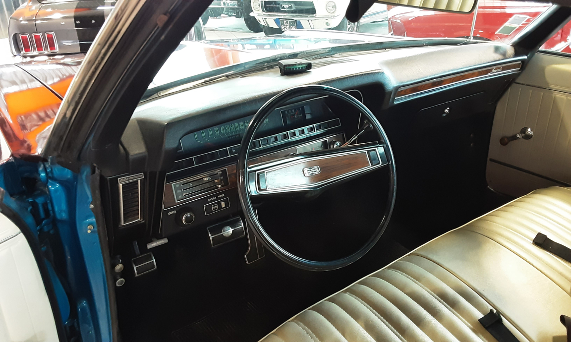 Chevrolet Impala - CUSTOM SS 427 CI V8