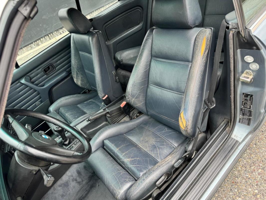 BMW Série 3 - 325 I E30 CABRIOLET BOITE MECA v6