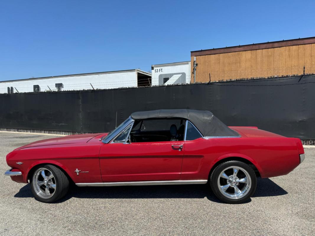 Ford Mustang - CABRIOLET CODE C 289CI V8 ROUGE 1966