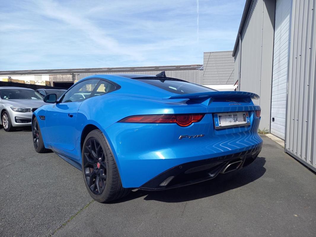 Jaguar F-Type - Coupe P300 Quickshift R-DYNAMIQUE - GARANTIE 12 MOIS