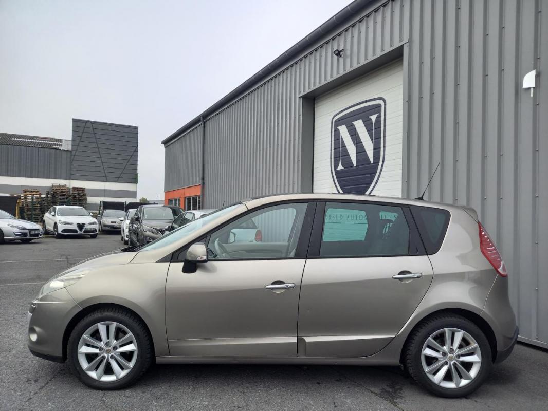 Renault Scénic - III 2.0 DCI 150 CH BVA FINITION JADE