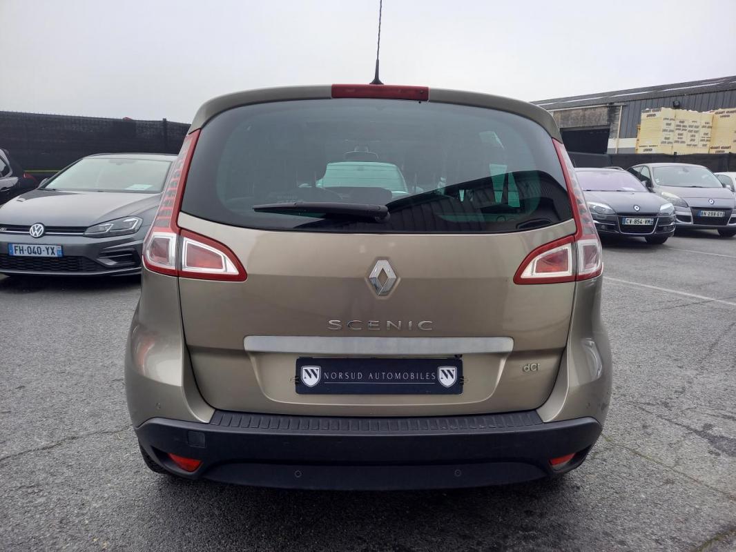 Renault Scénic - III 2.0 DCI 150 CH BVA FINITION JADE