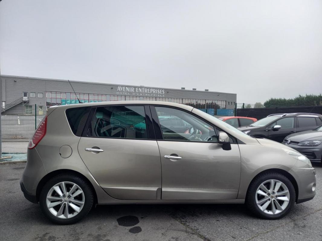 Renault Scénic - III 2.0 DCI 150 CH BVA FINITION JADE