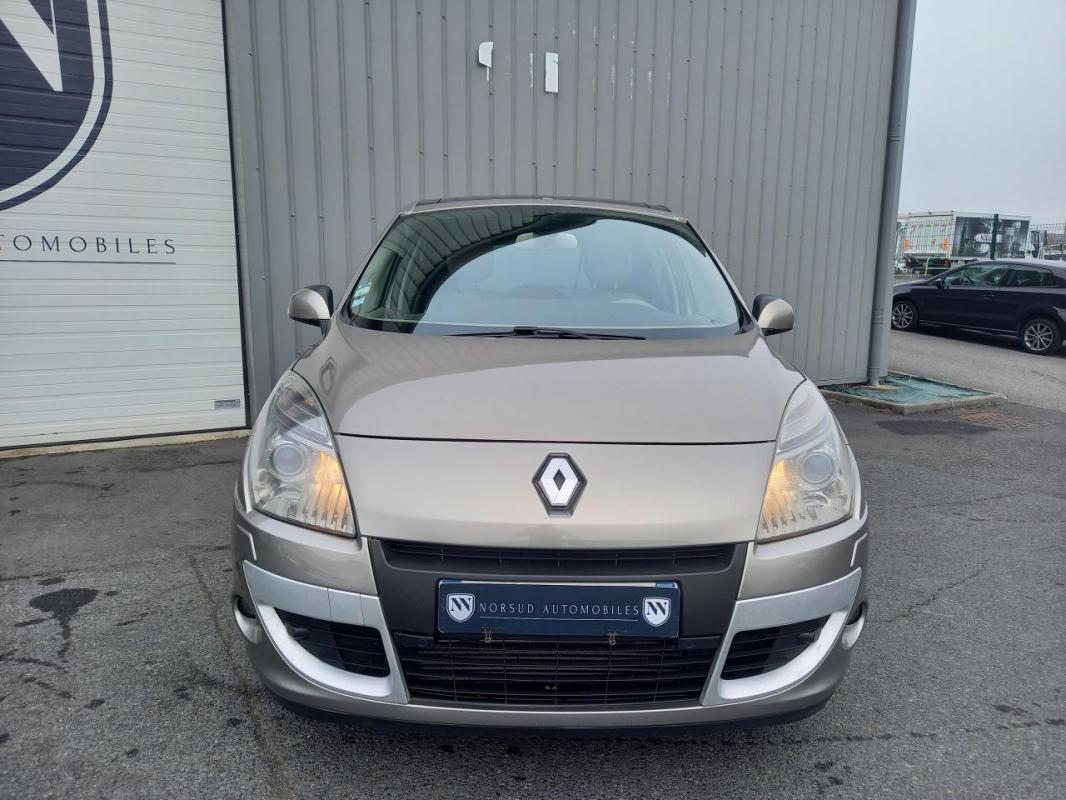 Renault Scénic - III 2.0 DCI 150 CH BVA FINITION JADE