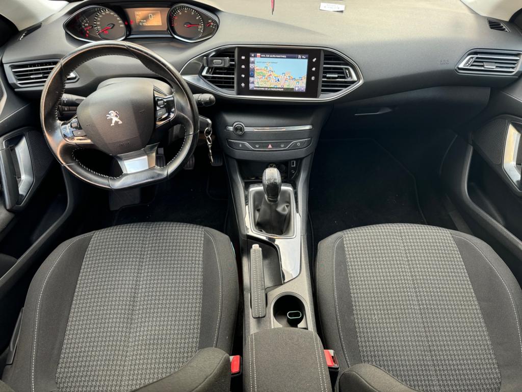 Peugeot 308 - 1.2i PureTech - 82CH Style ENTRETIEN PEUGEOT DISTRIBUTION A JOUR GARANTIE 12 MOIS