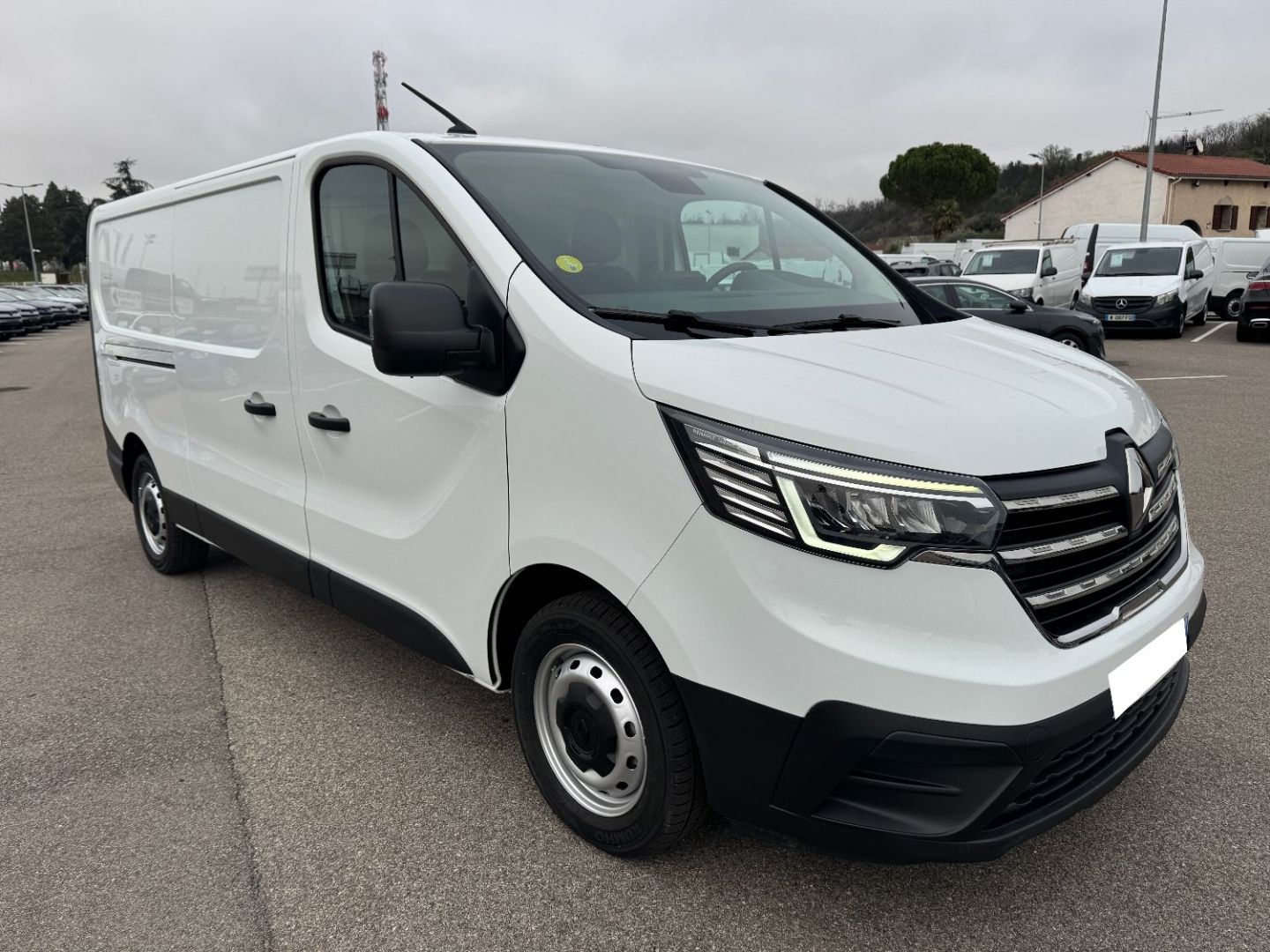 RENAULT TRAFIC FOURGON L2H1 2.0 BLUE DCI 130 GRAND CONFORT 3PL