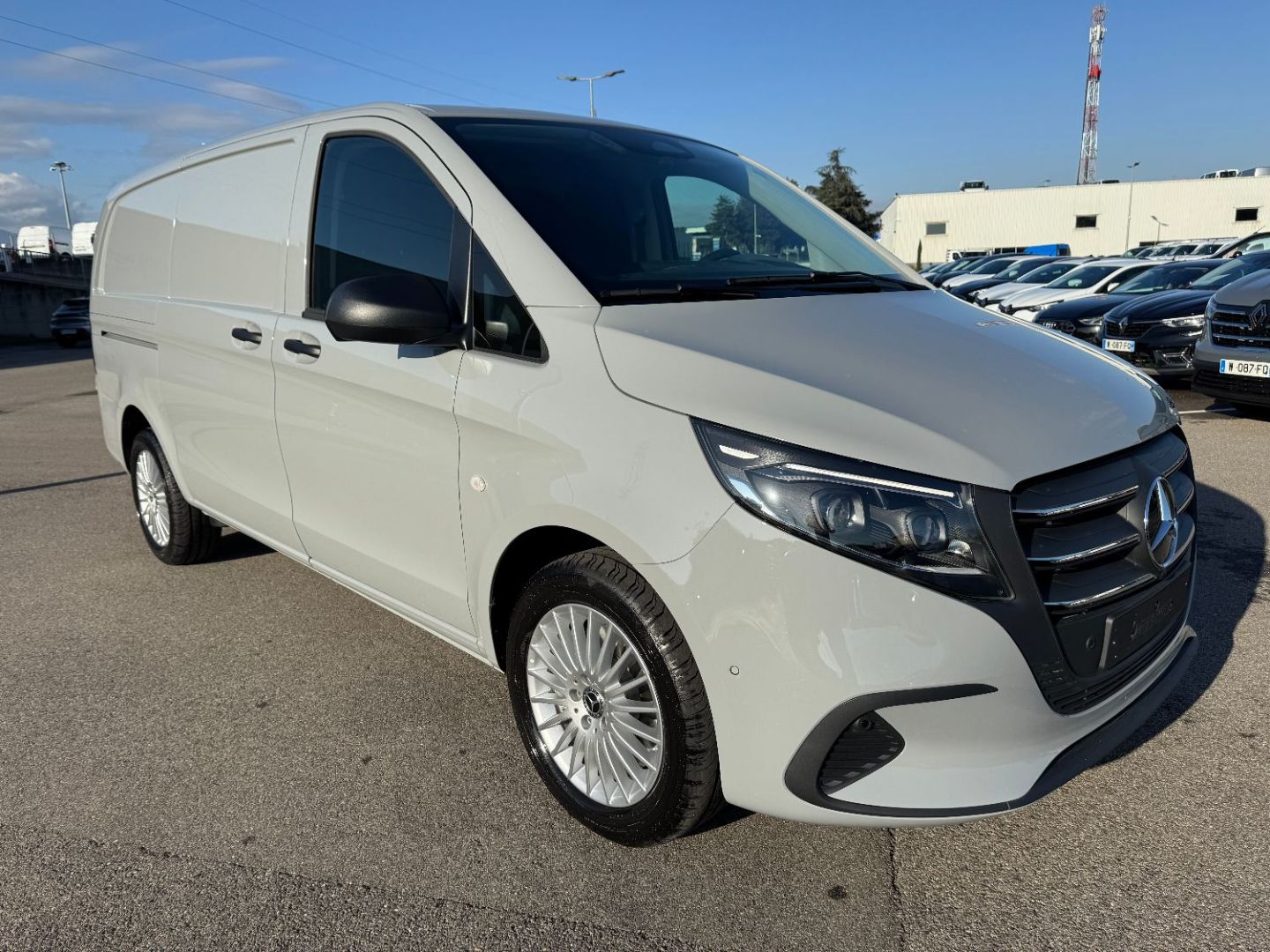MERCEDES-BENZ VITO FOURGON - 116 CDI LONG SELECT 9G-TRONIC (2026)
