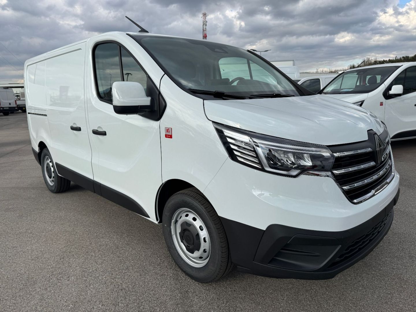 RENAULT TRAFIC FOURGON - L1H1 3T BLUE DCI 150 AUTO BVA9 RED EDITION (2025)