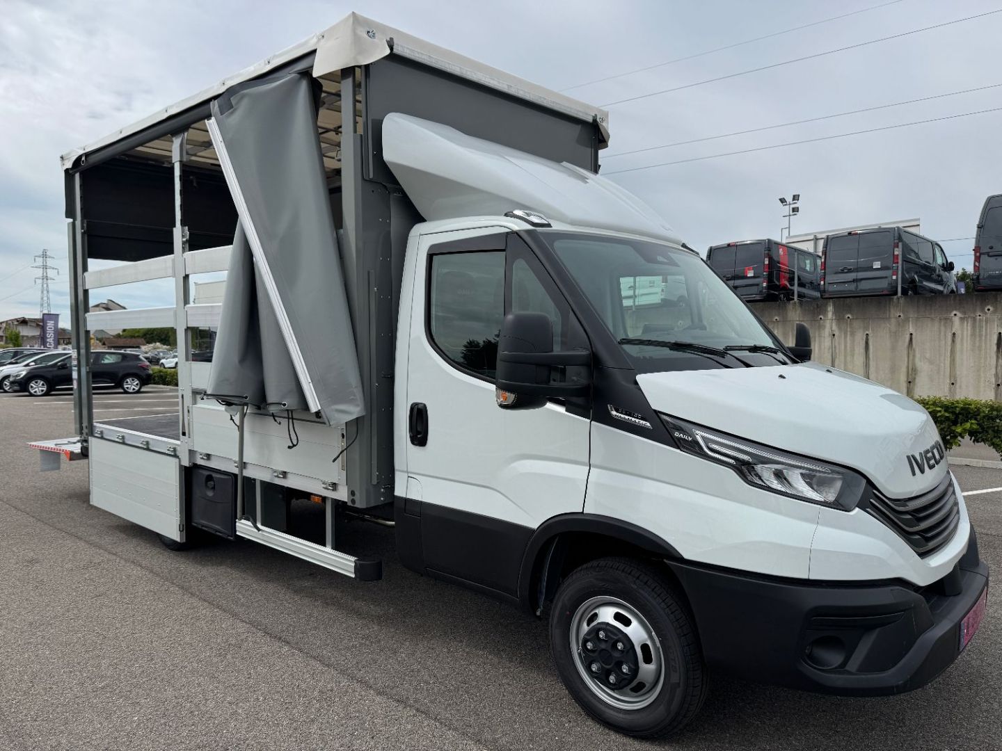 IVECO DAILY CAISSE - 35C18 A8 180CV 3L BACHE TOIT REHAUSSABLE PAR VERRINS HYDRAULIQUE HAYON DHOLLANDIA 4 VERRINS