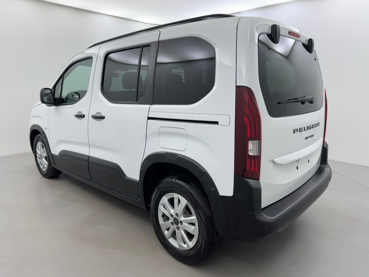 PEUGEOT RIFTER - N1 1.5 BlueHDi 130 Allure EAT8 5PL