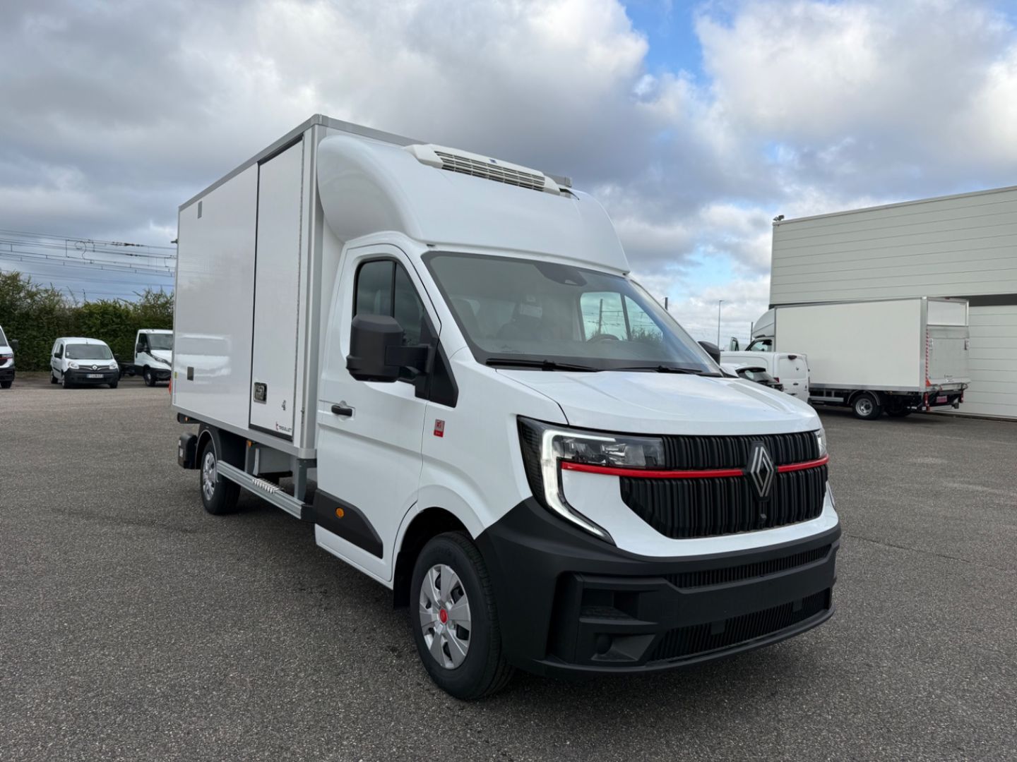 RENAULT MASTER FRIGORIFIQUE - 150CV 2L CAISSE HAYON (2025)
