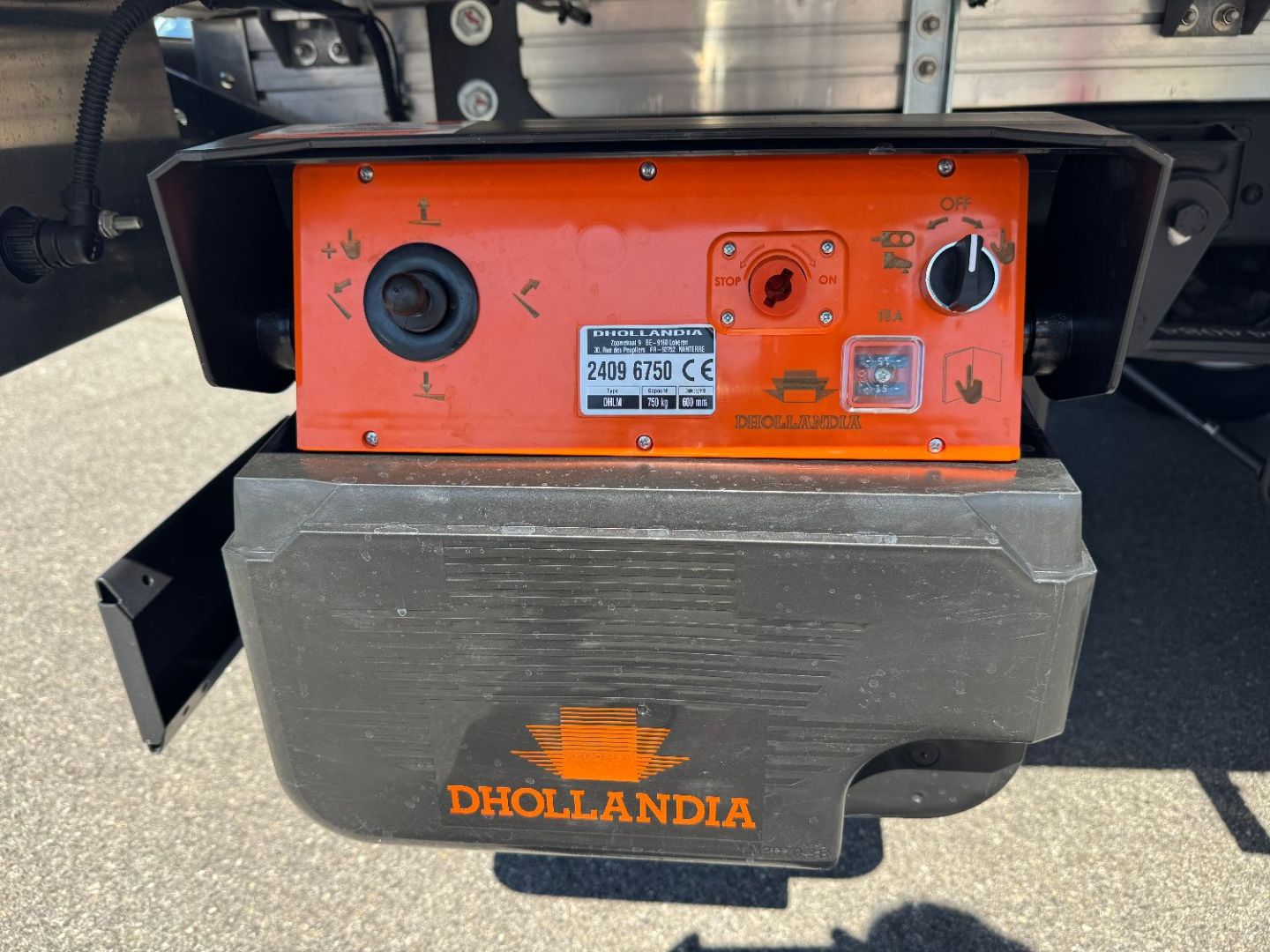 IVECO DAILY FRIGORIFIQUE - 35C18 A8 180CV 3L CAISSE HAYON 14.8M3