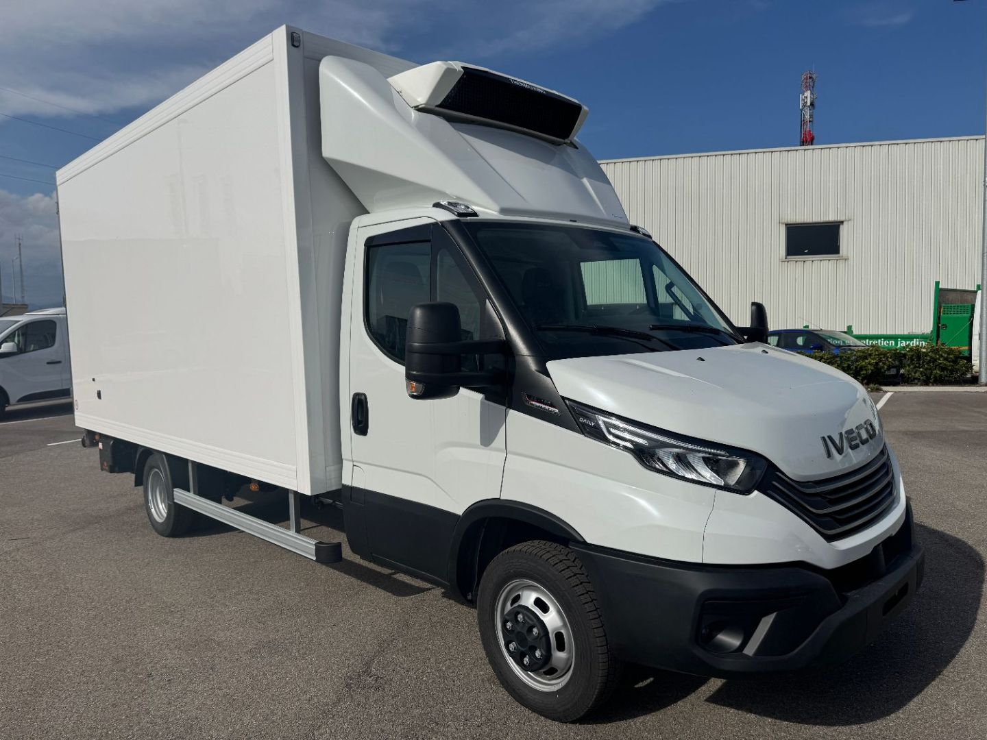 IVECO DAILY - 35C18 A8 180CV 3L CAISSE PRIMEUR (2025)
