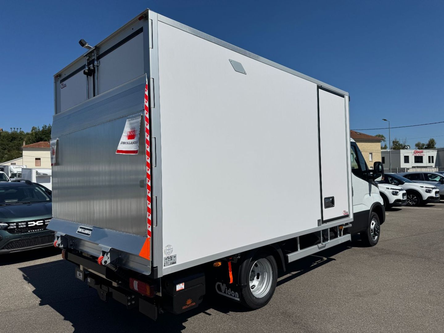 IVECO DAILY FRIGORIFIQUE - 35C18 A8 180CV 3L CAISSE HAYON 14.8M3