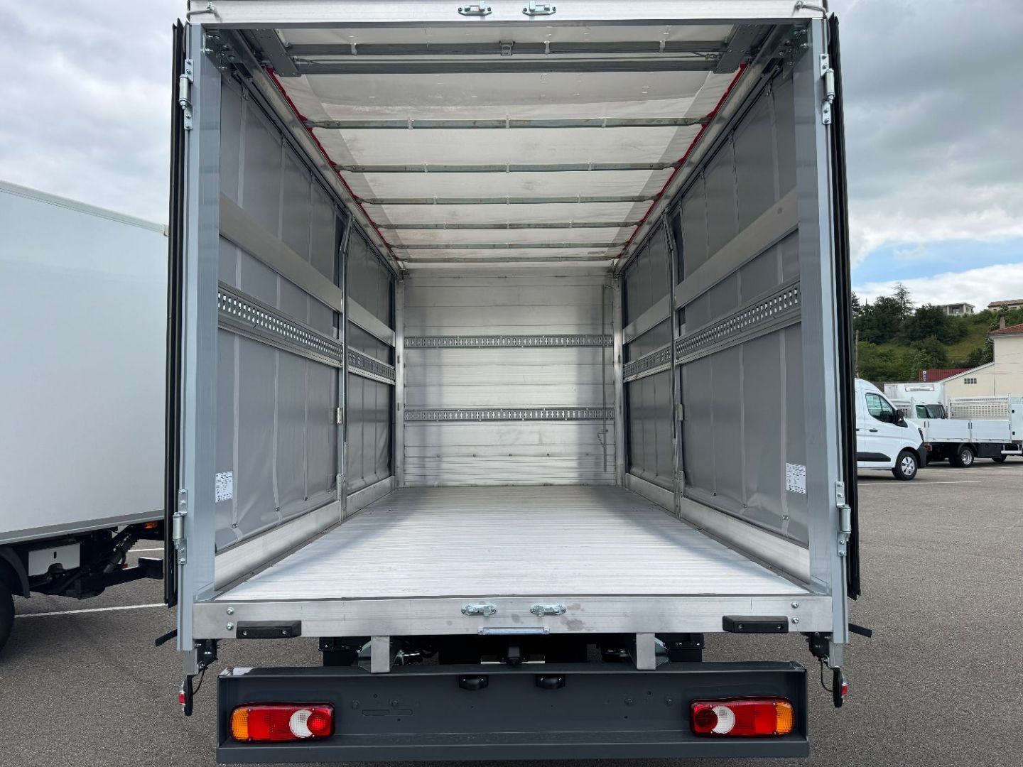 RENAULT MASTER CAISSE - L3 170CV BACHE PLSC 18,5M3