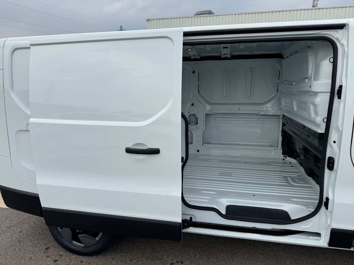 RENAULT TRAFIC FOURGON - L2H1 3T DCI 150 AUTO RED