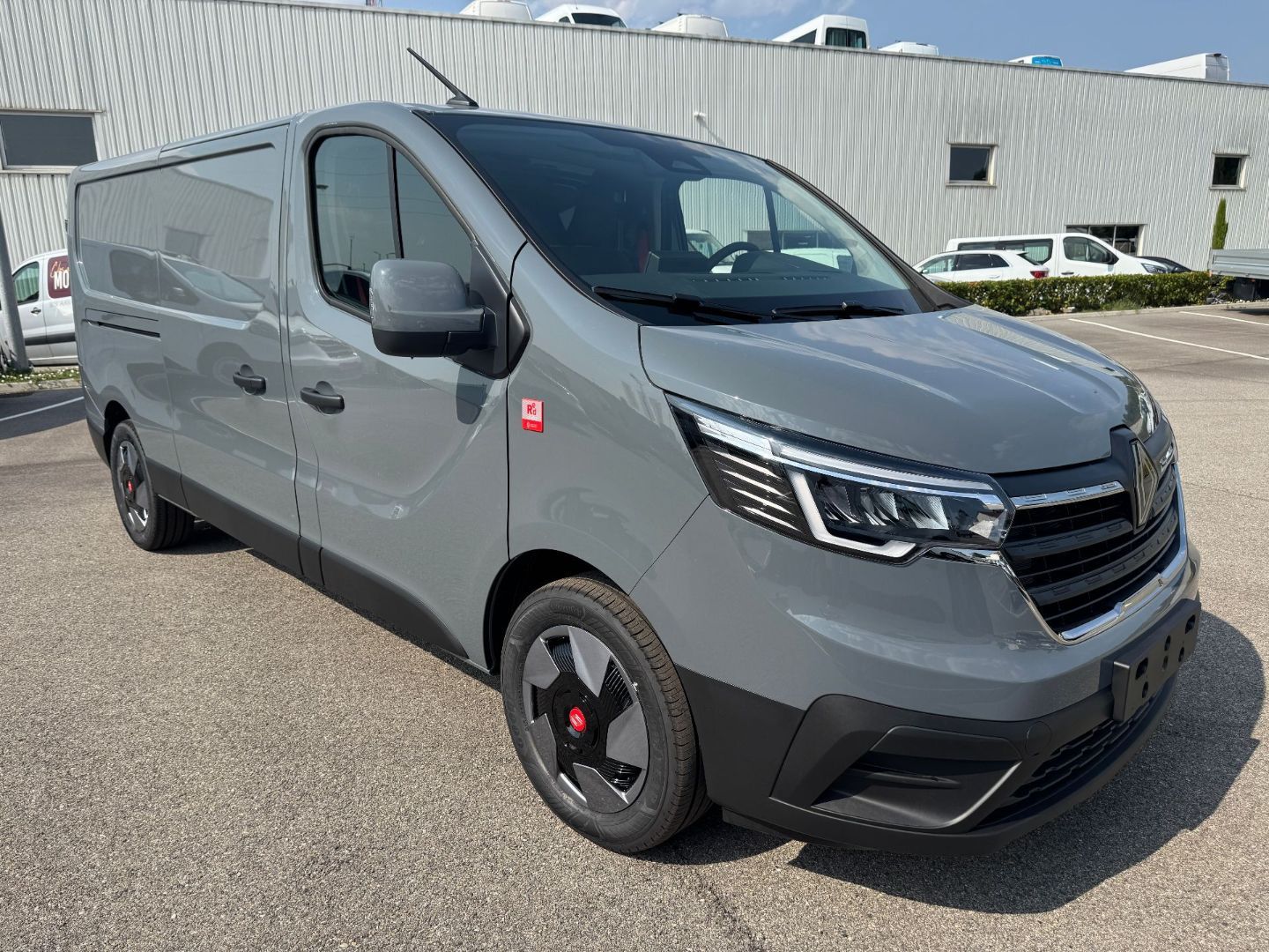 RENAULT TRAFIC FOURGON - L2H1 3T DCI 150 RED (2026)