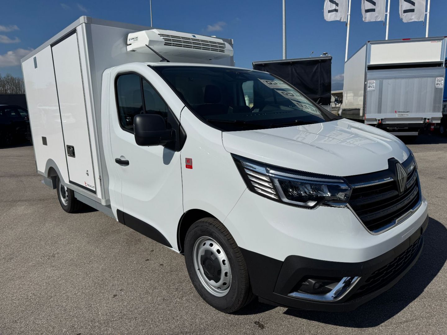 RENAULT TRAFIC FRIGORIFIQUE - 150CV PLANCHER CABINE 8.4M3