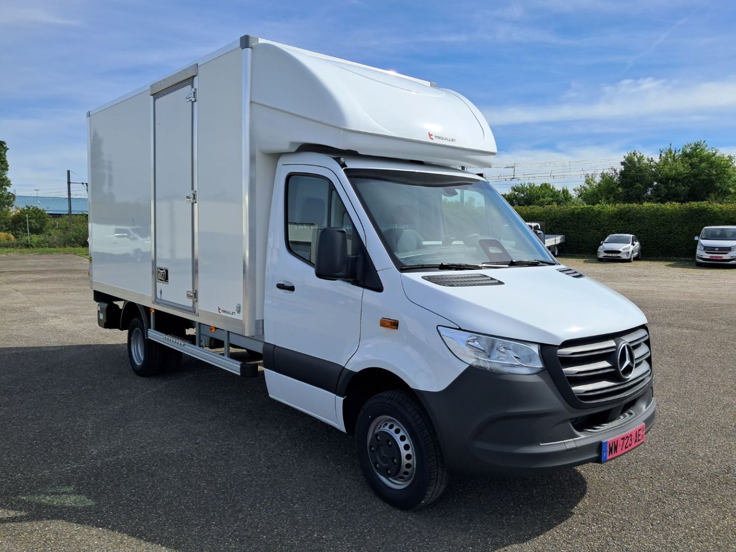 MERCEDES-BENZ SPRINTER CAISSE 515 2L 150CV HAYON 20M3
