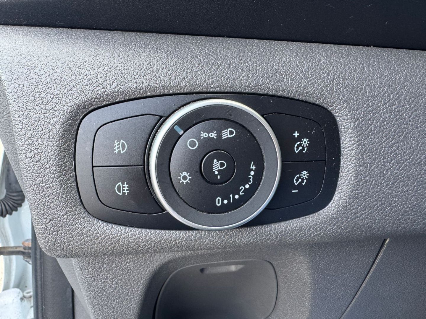 FORD TRANSIT CUSTOM FOURGON - 320 l1h1 2.0 TDCi 130 Trend