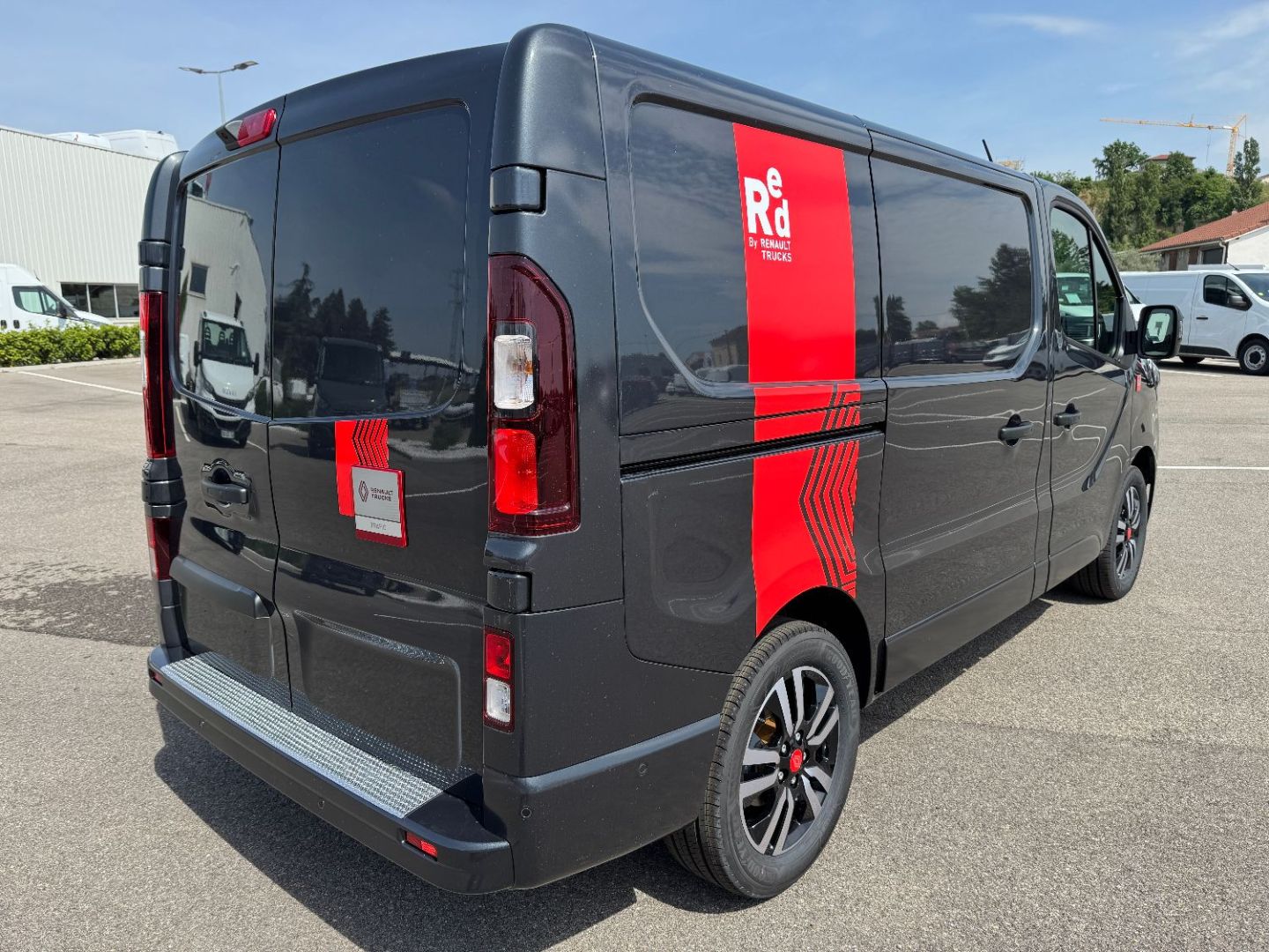 RENAULT TRAFIC FOURGON - L1H1 3T BLUE DCI 170 BVA9 EXCLUSIVE