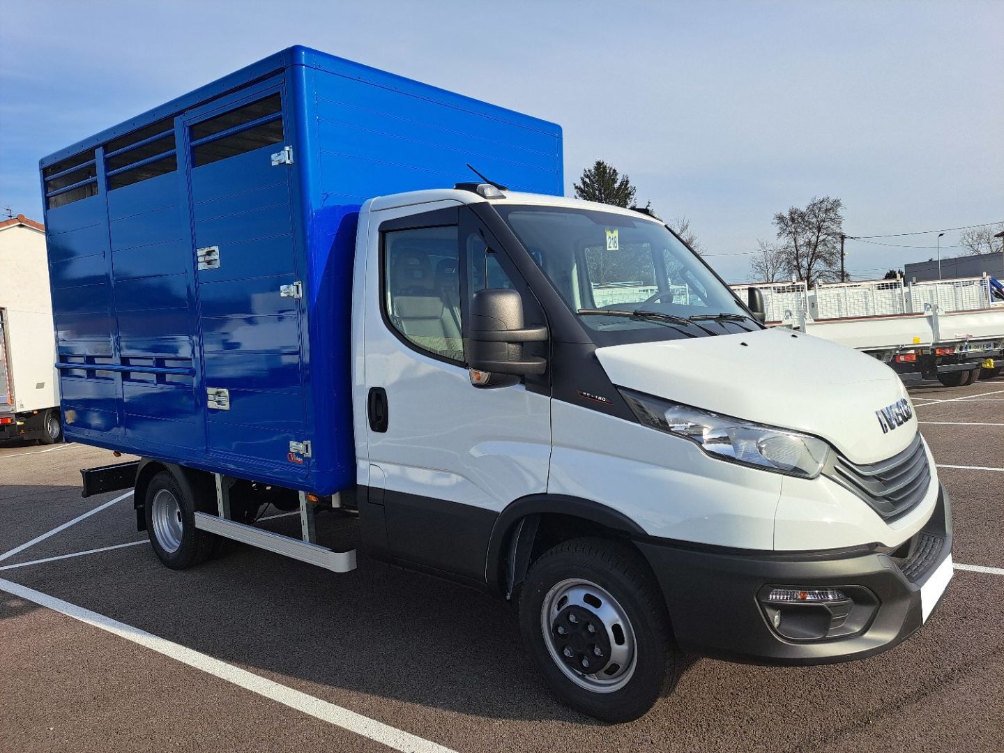 IVECO DAILY CAISSE - 35C18 180CV 3L BETAILLERE ALUMINIUM (2024)
