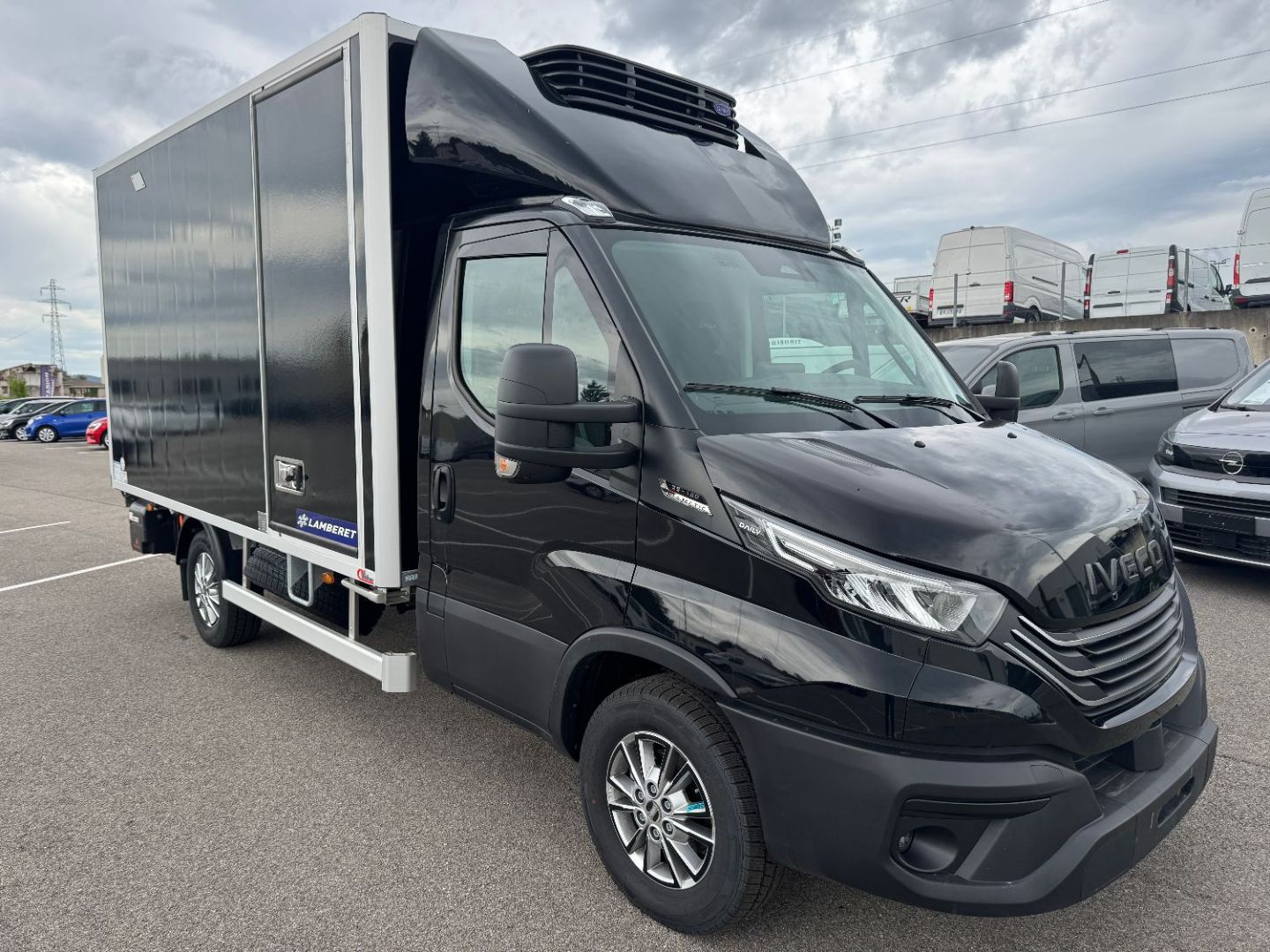 IVECO DAILY FRIGORIFIQUE 35S18 A8 3L CAISSE LAMBERET HAYON D HOLLANDIA 4 VERINS GROUPE CARRIER