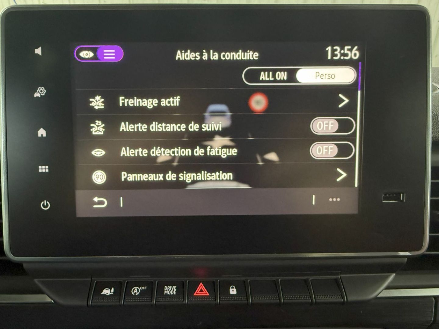 RENAULT TRAFIC FOURGON - L2H1 3T BLUE DCI 150 BVA9 GSR2 RED EDITION