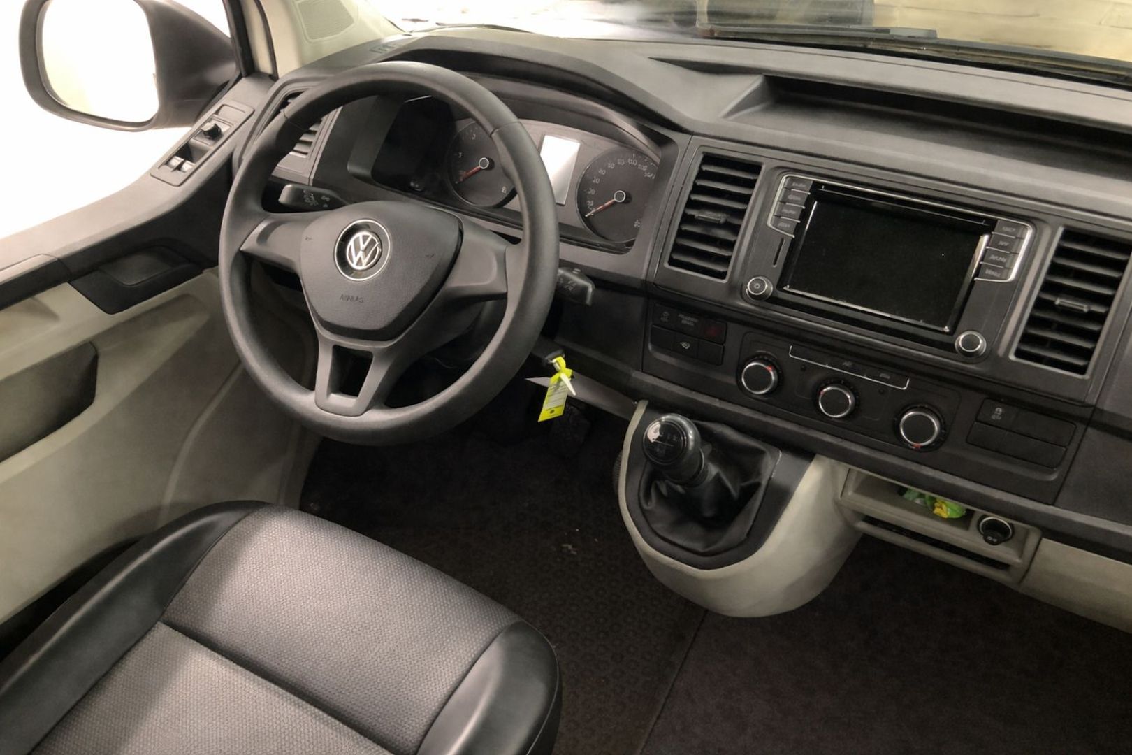 VOLKSWAGEN TRANSPORTER FOURGON - L1H1 2.0 TDI 102