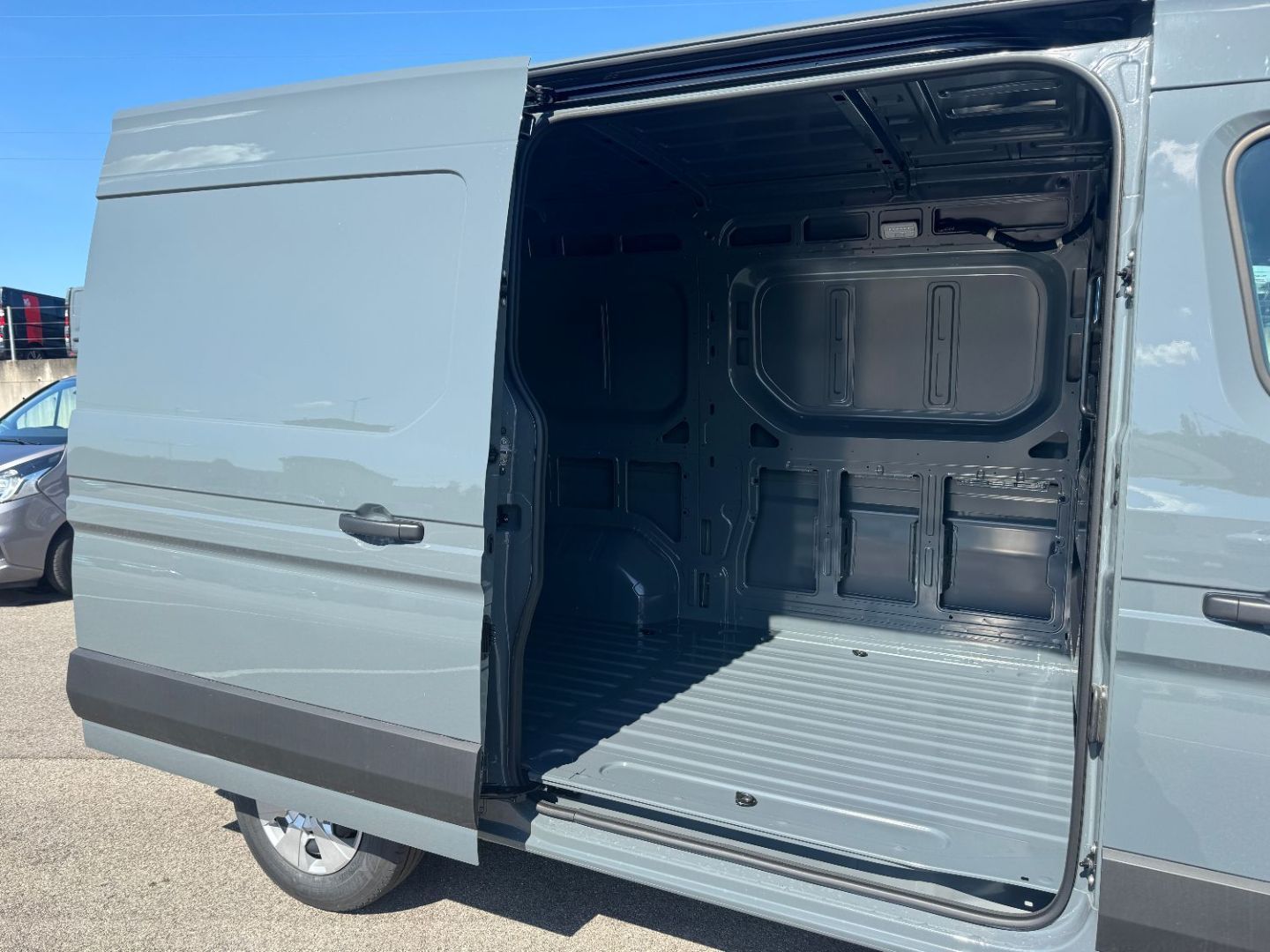RENAULT MASTER VAN - 3T5 L2H2 BLUE DCI 170 AUTO