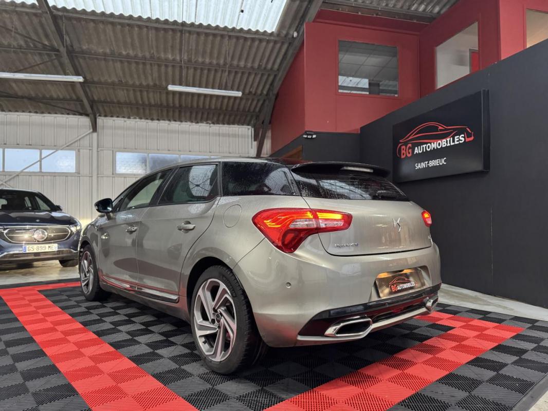 DS DS 5 - Hybrid 4x4 2.0 HDi 160 CH bva + Electric 37ch SPORT CHIC - GARANTIE 6 MOIS