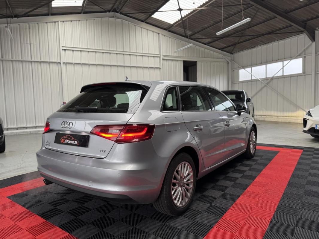 Audi A3 - 1.6 tdi 110 CH AMBIANTE - GARANTIE 6 MOIS