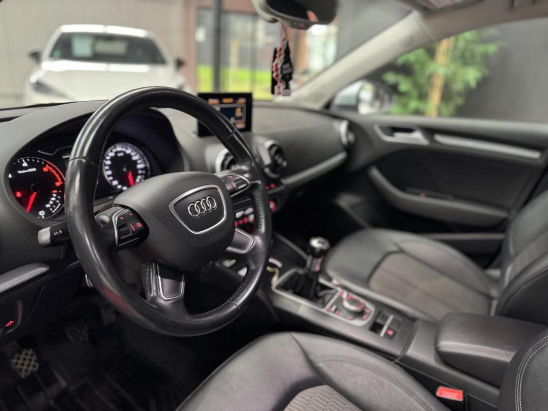 Audi A3 - 1.6 tdi 110 CH AMBIANTE - GARANTIE 6 MOIS