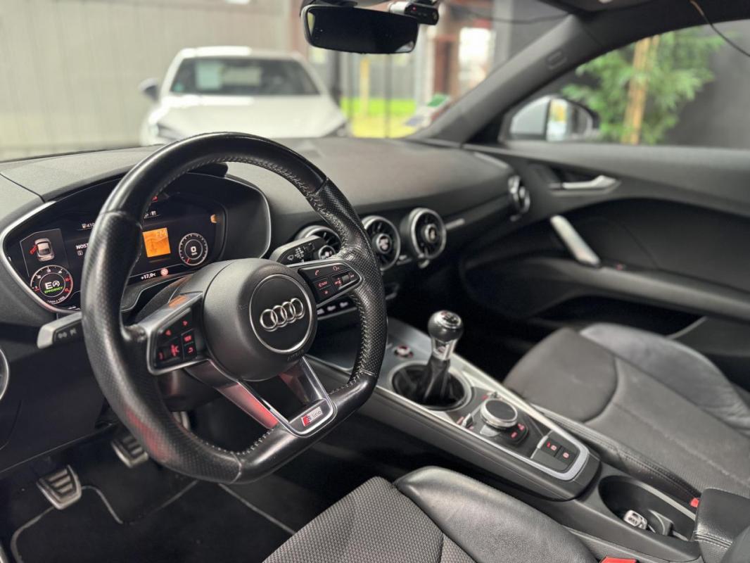 Audi TT - 2.0 tdi Ultra DPF 184 CH S-LINE - GARANTIE 6 MOIS