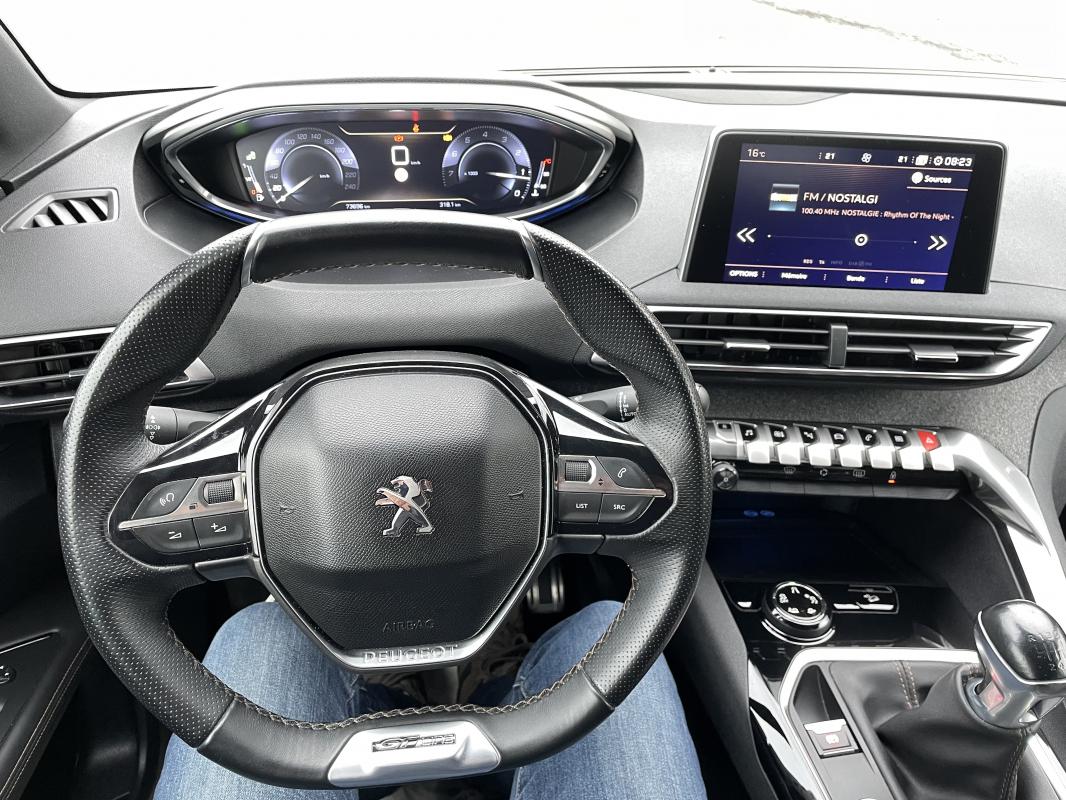Peugeot 3008 - GT - LINE 1.2 ESSENCE 130CV BVM6 + OPTIONS