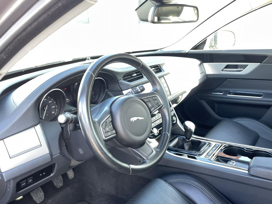 Jaguar XF - 2.0D 163 CV E-performance Prestige