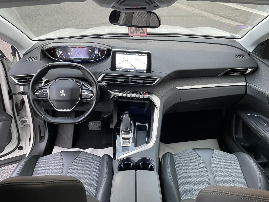 Peugeot 3008 - ALLURE 1.2 ESSENCE 130 EAT8 1ère MAIN