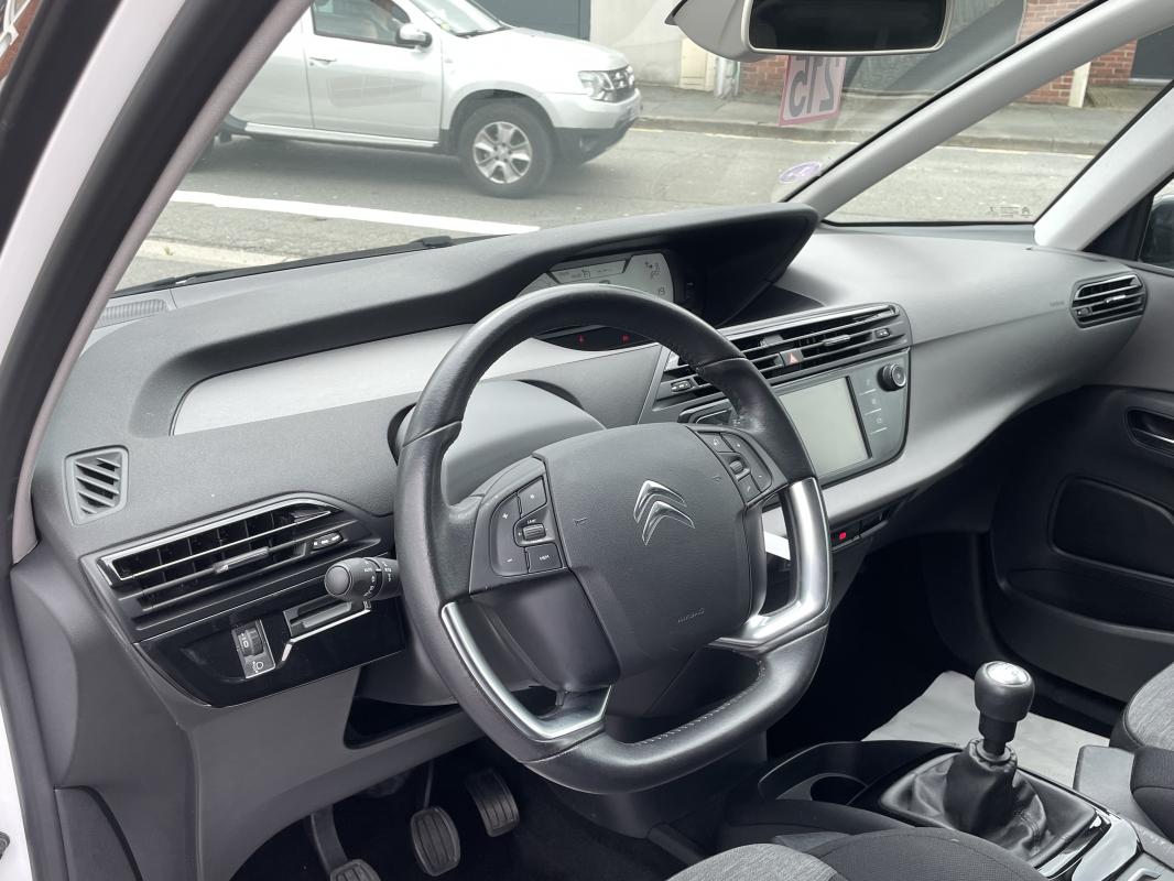 Citroën c4 spacetourer - 1.2L essence 110 CV BVM6 LIVE FAIBLE KM