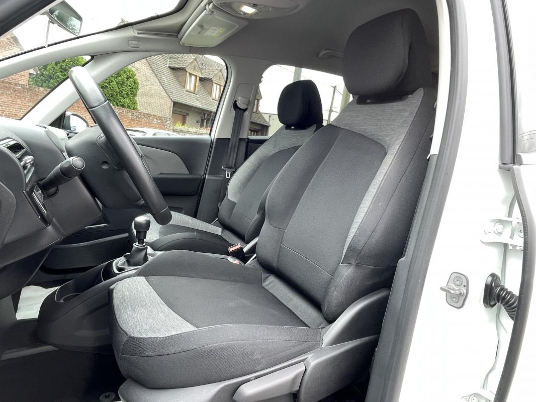 Citroën c4 spacetourer - 1.2L essence 110 CV BVM6 LIVE FAIBLE KM