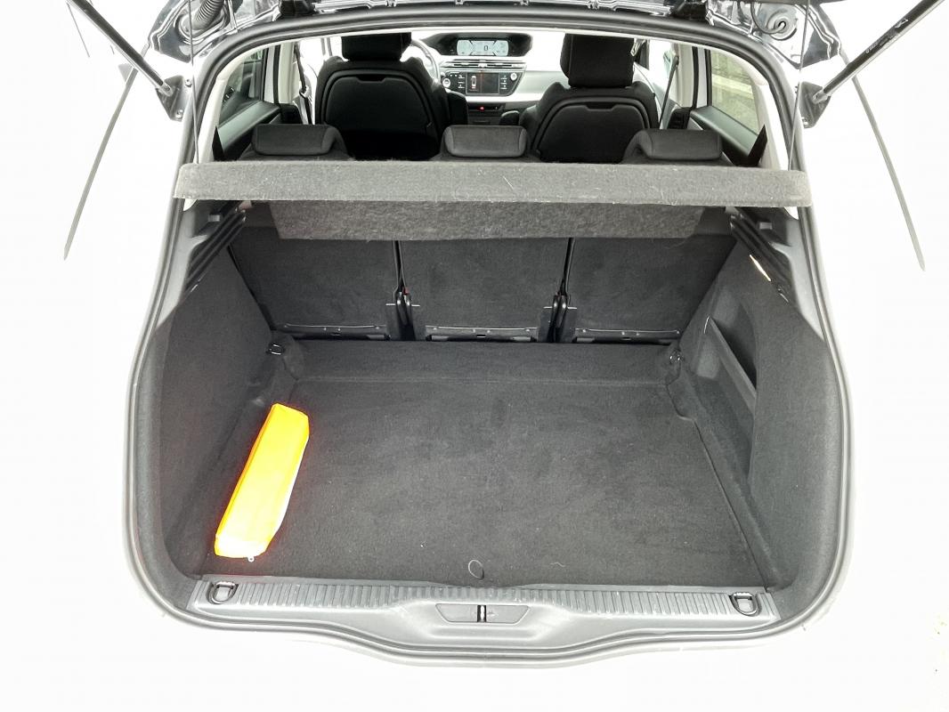 Citroën c4 spacetourer - 1.2L essence 110 CV BVM6 LIVE FAIBLE KM