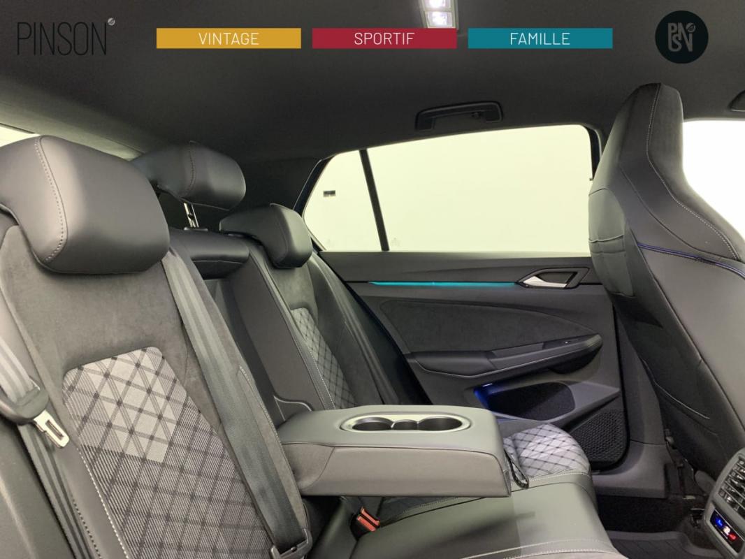 Volkswagen Golf - 8 NOUVELLE 1.5 ETSI EVO2 150 DSG7 R-LINE
