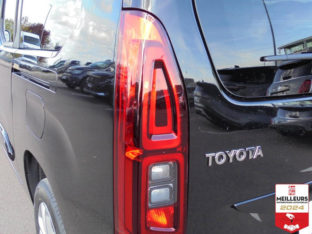 Toyota Proace City Verso - Long Executive 130 D-4D BVA8 +7