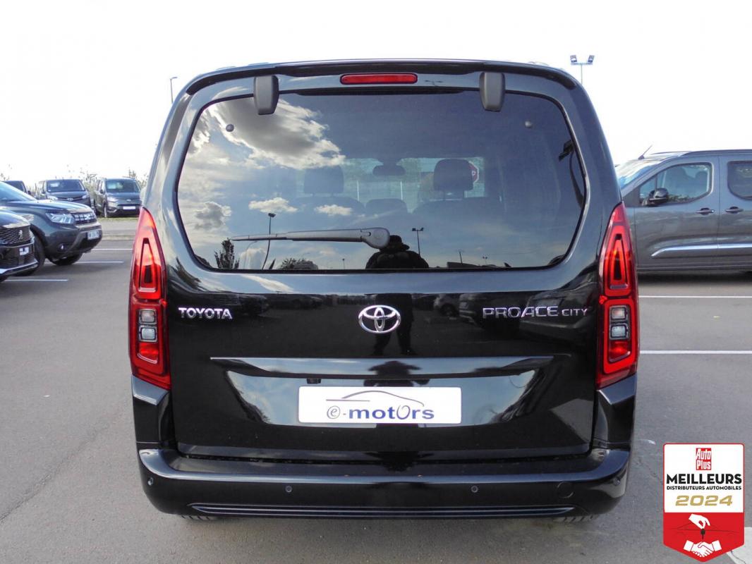 Toyota Proace City Verso - Long Executive 130 D-4D BVA8 +7