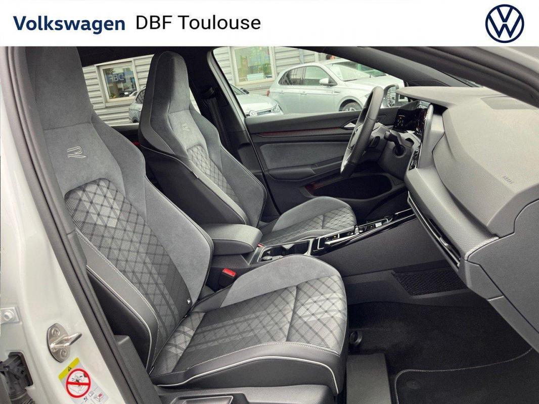 Volkswagen Golf - 1.5 eTSI OPF 150 DSG7 R-Line