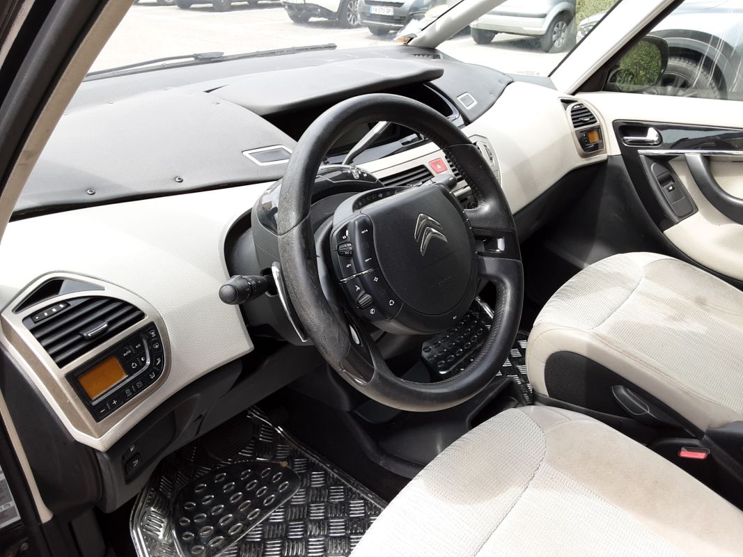 Citroën C4 Picasso - 1.6 HDi 110 BPM6 Exclusive - Automatique