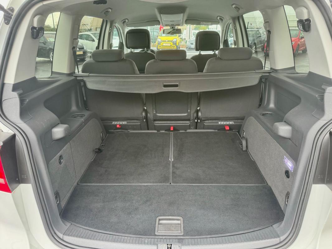 Volkswagen Touran - 1.6 TDI 105 CH BVM6 7 PLACES CONFORTLINE