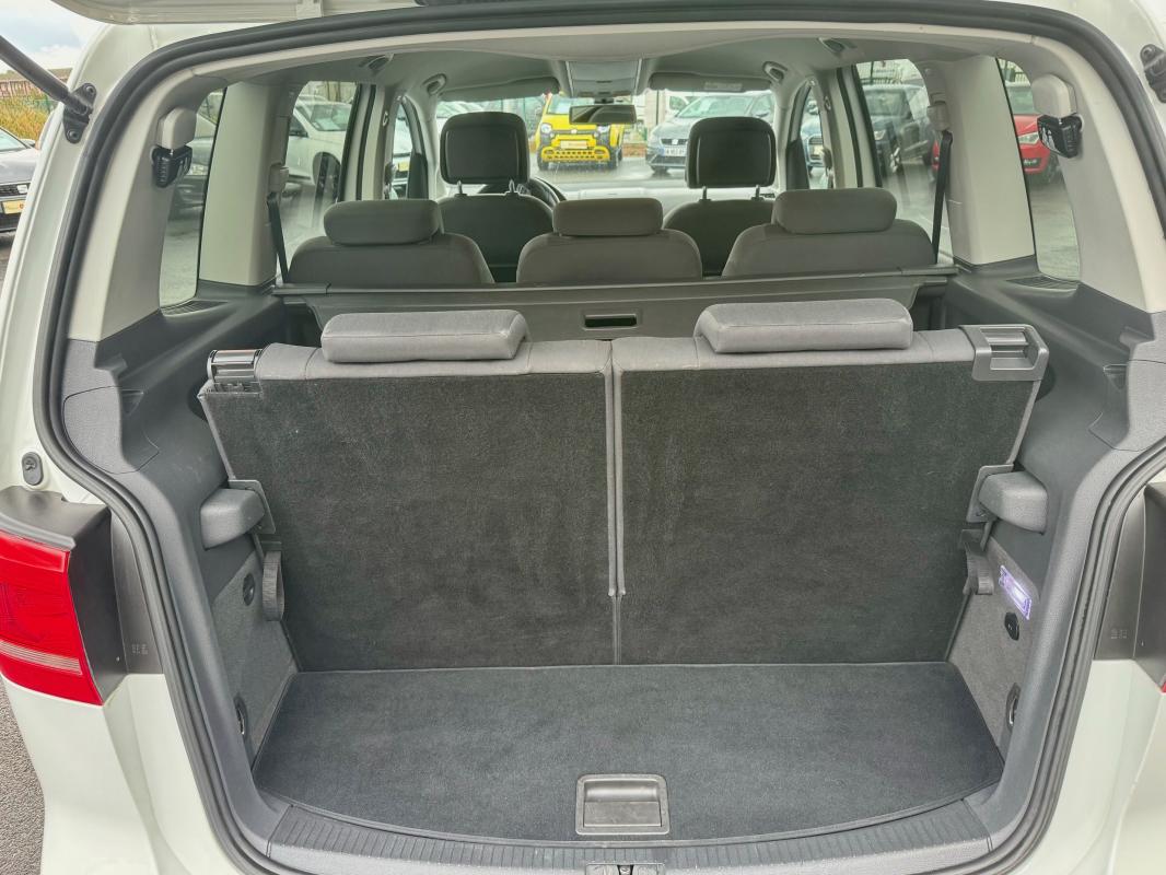 Volkswagen Touran - 1.6 TDI 105 CH BVM6 7 PLACES CONFORTLINE