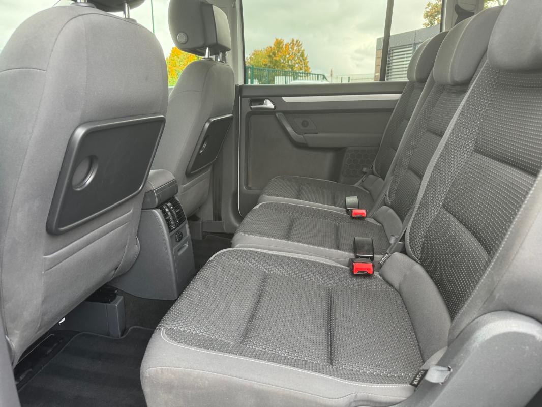 Volkswagen Touran - 1.6 TDI 105 CH BVM6 7 PLACES CONFORTLINE